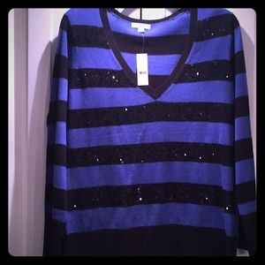 NY & C V neck light weight sweater, sequin accent